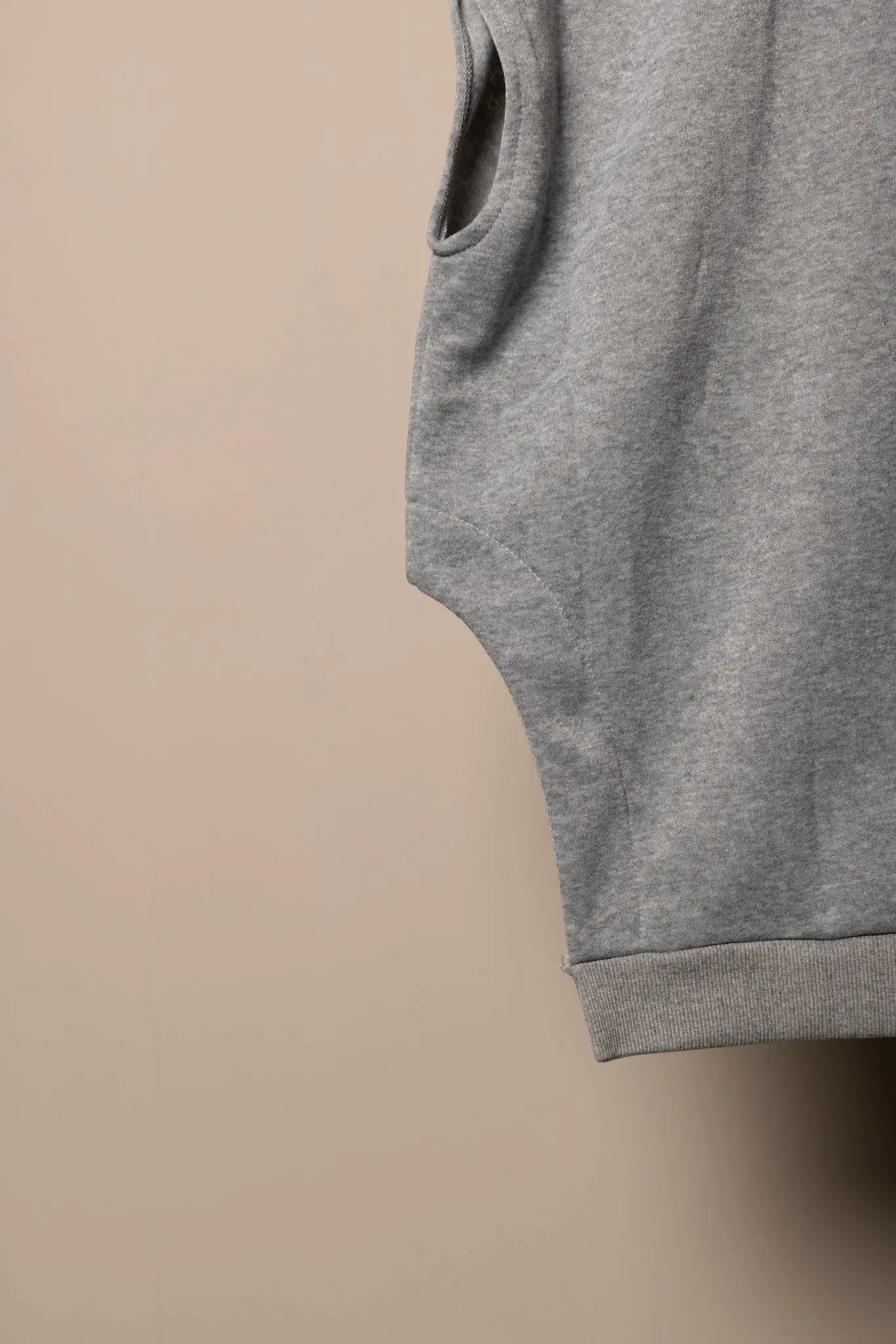 Sweat sans manches gris Frnchlovebread