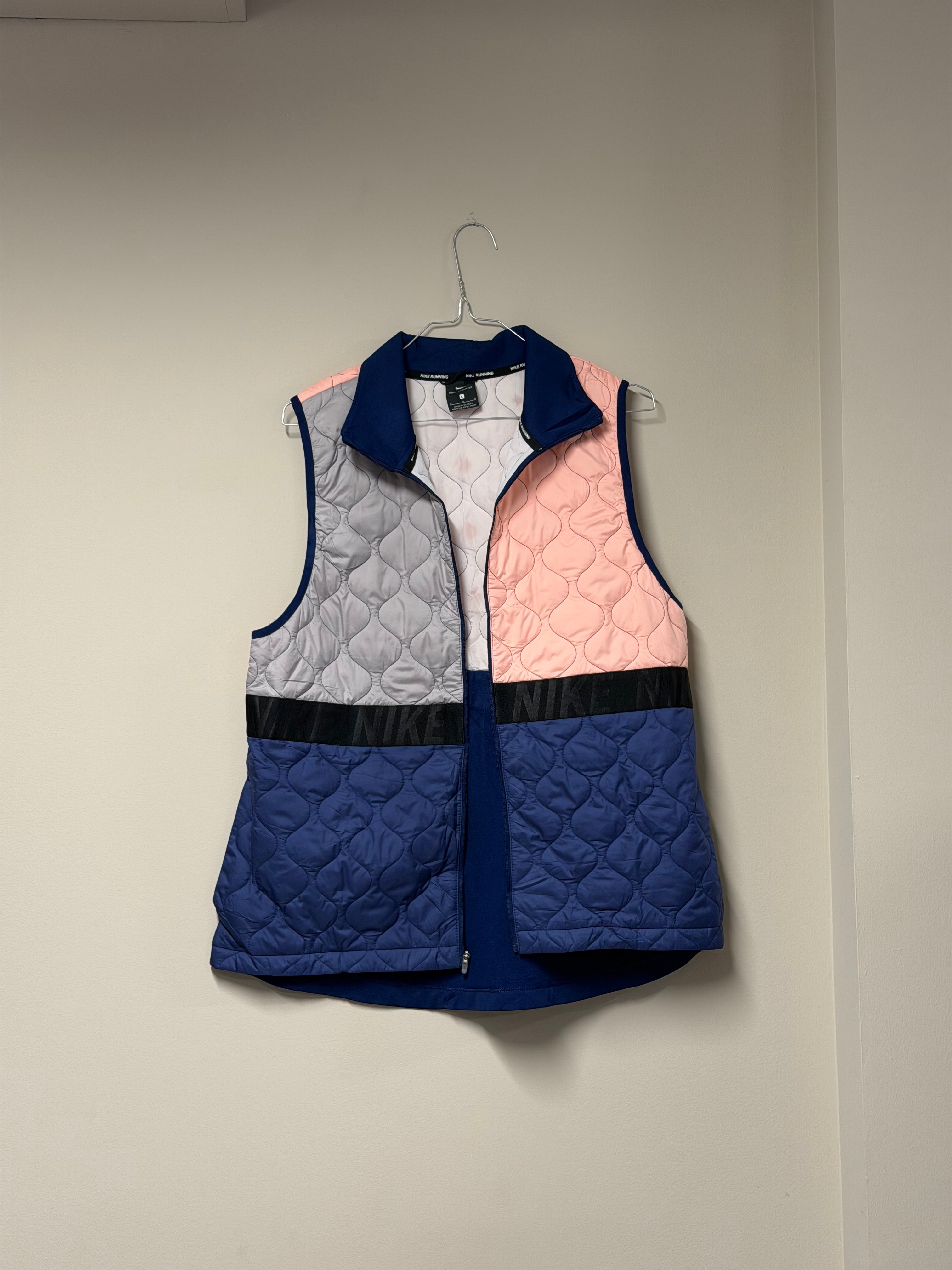Gilet de Running Nike AeroLoft — Color-Block Tricolore & Matelassage Technique Frnchlovebread