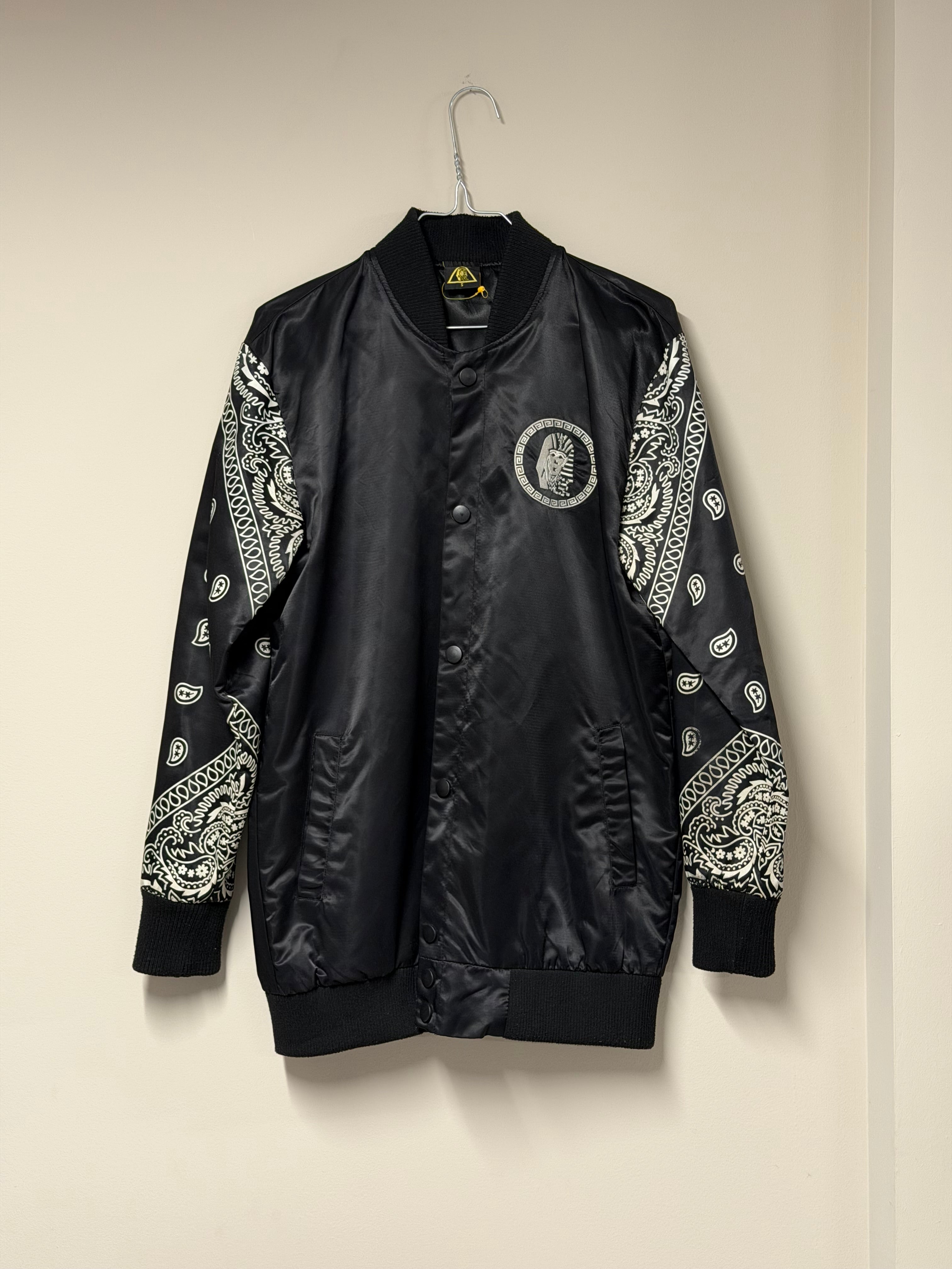 Veste Bomber Satinée Noire — Imprimé Paisley Bandana Frnchlovebread