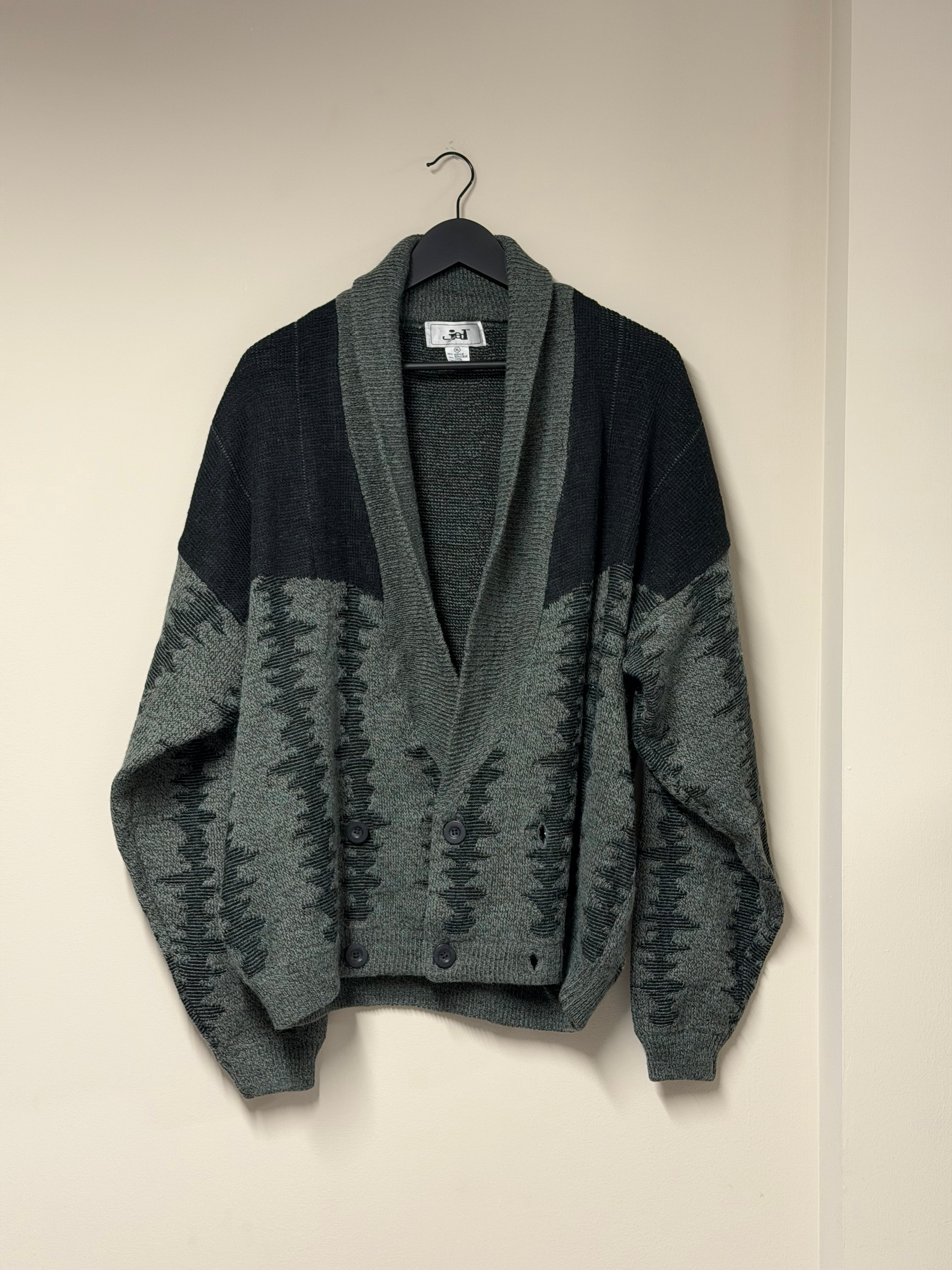 Cardigan Vintage à Col Châle — Motif Géométrique Gris & Noir Frnchlovebread